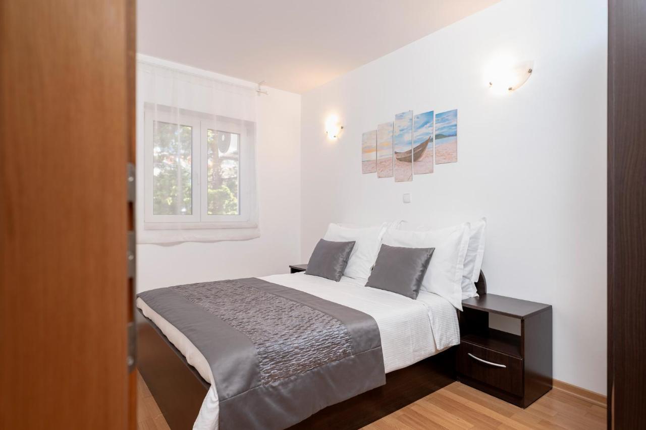 Villa Dalmatia Apartments Bol Esterno foto