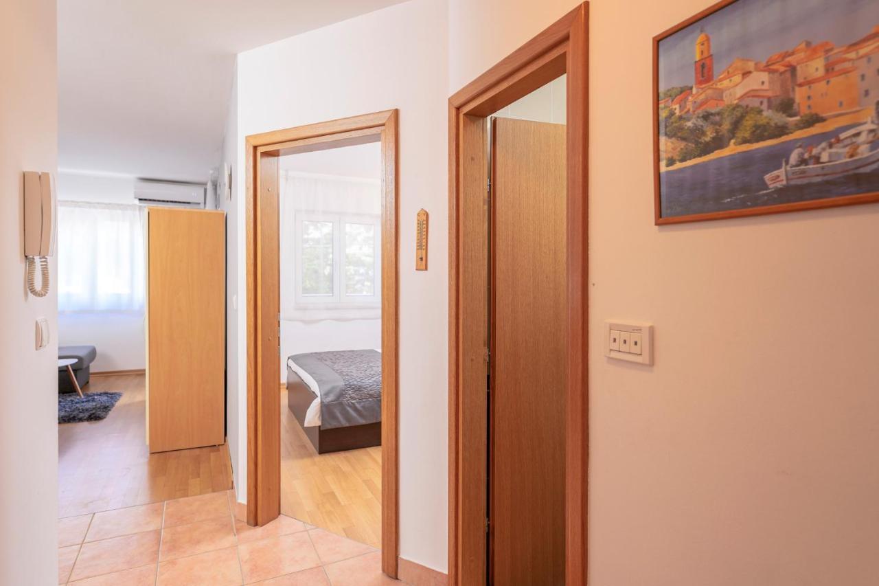 Villa Dalmatia Apartments Bol Esterno foto