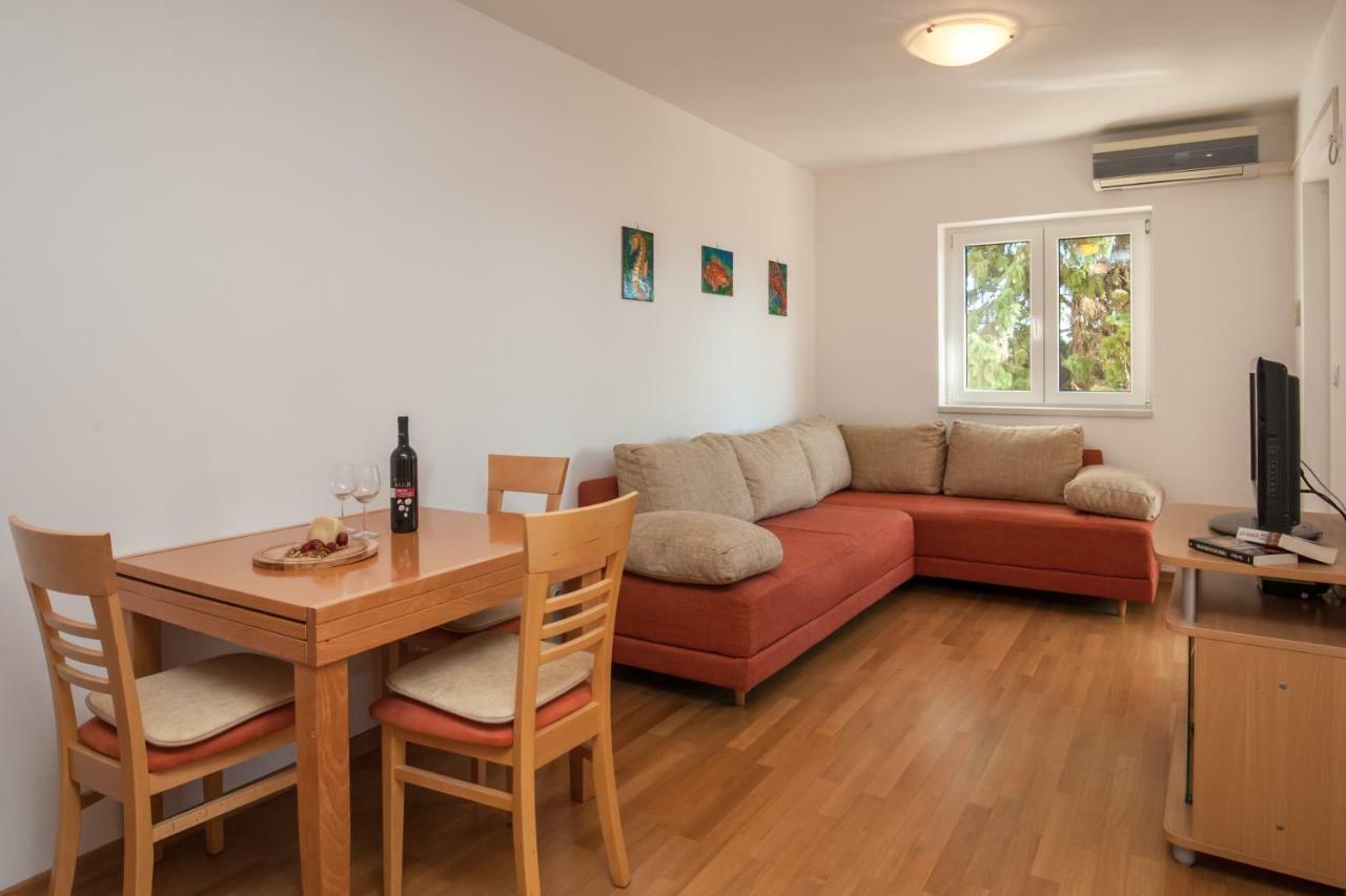 Villa Dalmatia Apartments Bol Esterno foto