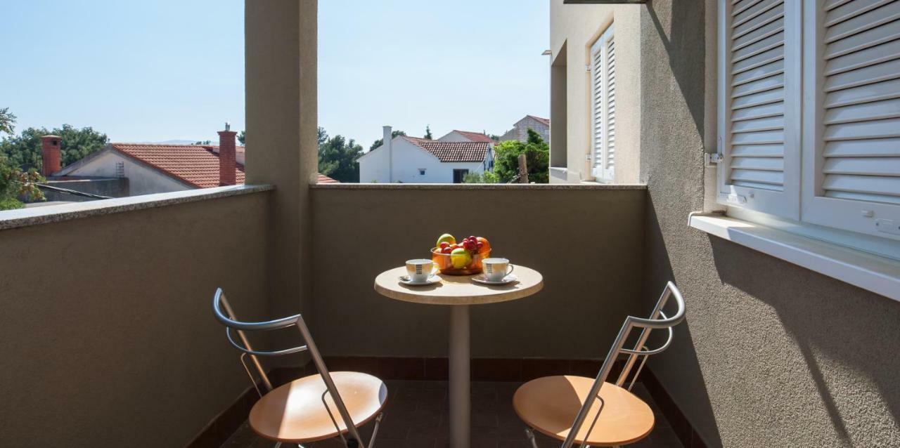 Villa Dalmatia Apartments Bol Esterno foto